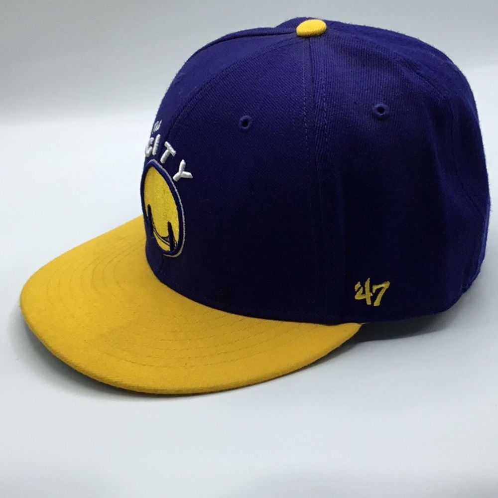 NBA THE CITY FITTED HAT - Picture 3 of 5